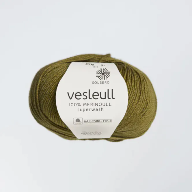 Main Image Vesleull Olivengrønn